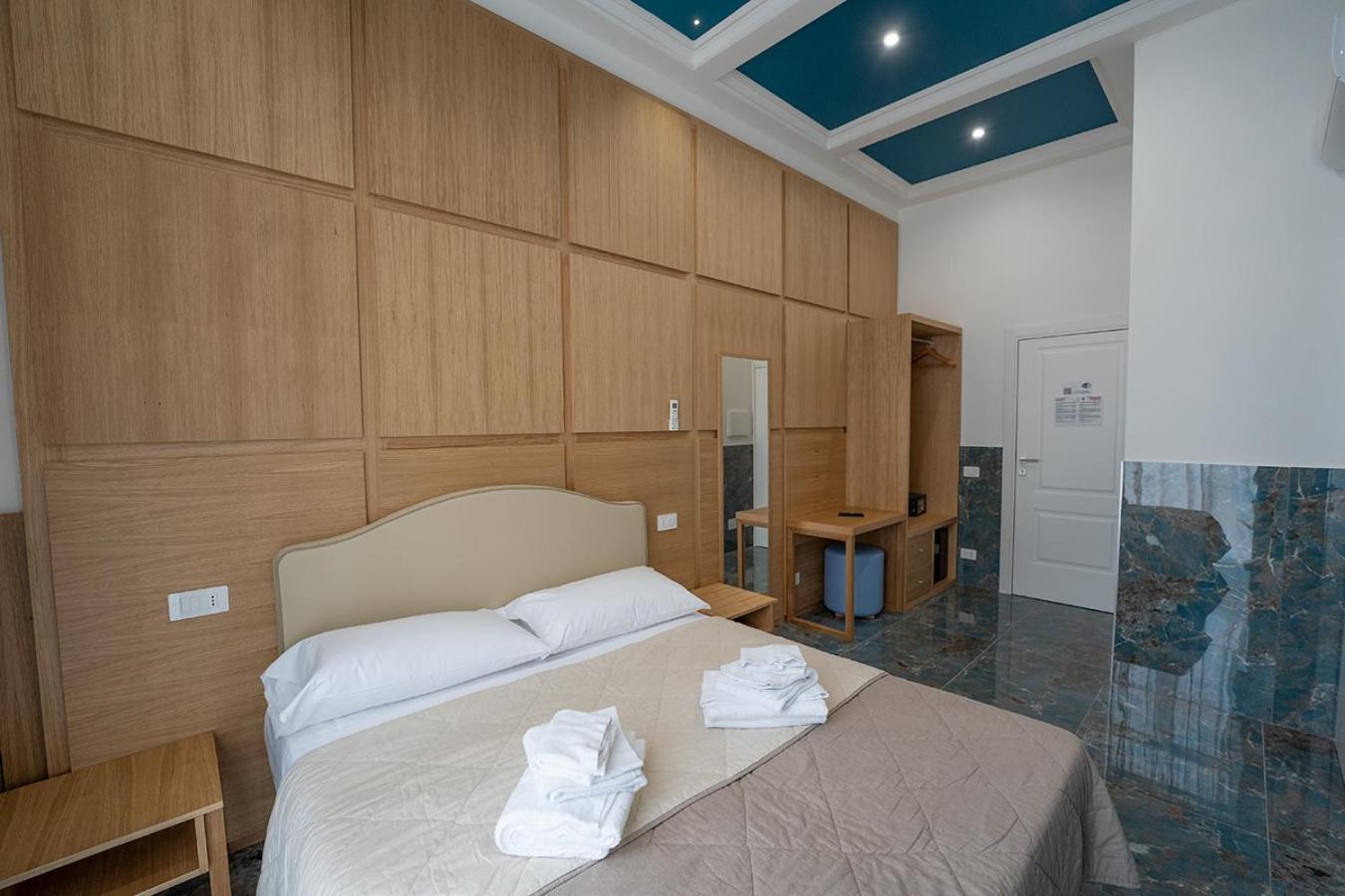 Pc Boutique H Napoli Centro, By Clapa Group Hotel Exterior photo